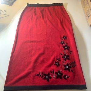 NWT Red Sweater Skirt Black Floral Appliqués